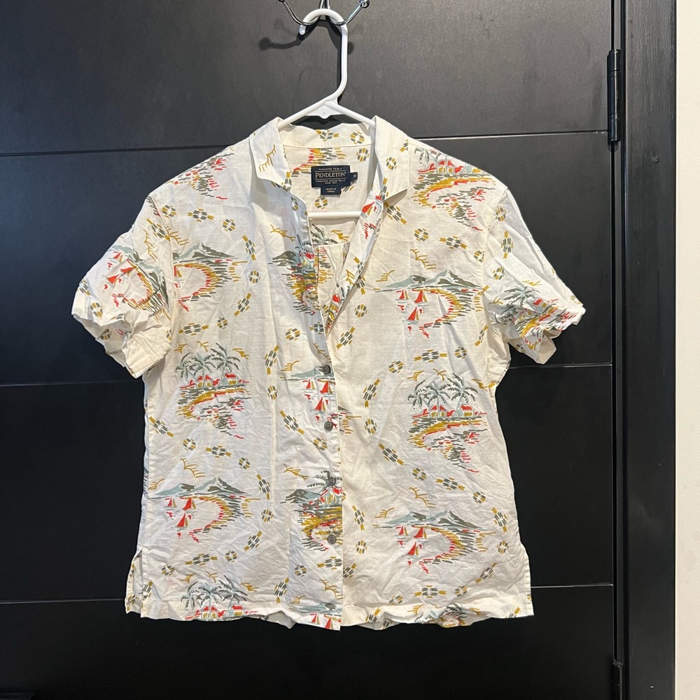 Pendleton ivory hawaiian  Print Men's Shirt size small vacation